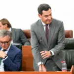 Vox gets cocky after its arrival at the Junta and demands that the PP support the indictment of Sánchez for treason