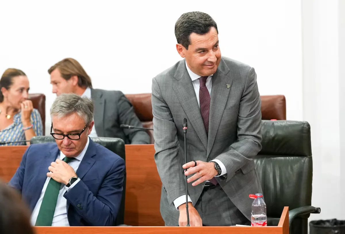 Vox gets cocky after its arrival at the Junta and demands that the PP support the indictment of Sánchez for treason