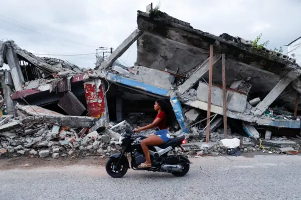 A new spiral of war begins in a country struck by an earthquake