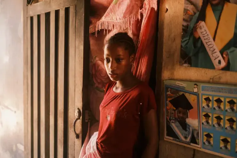 Orphan and mother of four siblings at 18: the life of Heidy Rojas after the earthquake in Chocó
