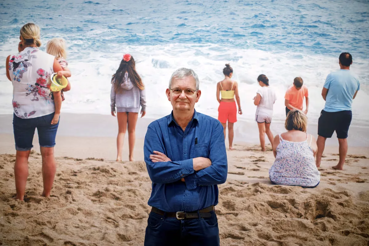 Controversial Martin Parr: are his photos of the working class at the beach art or “a wild and disgusted gaze”?