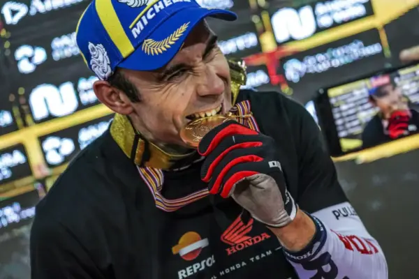 Toni Bou's 40, who already has more trial world championships than years: "Even when I win, I think about what I need to improve"