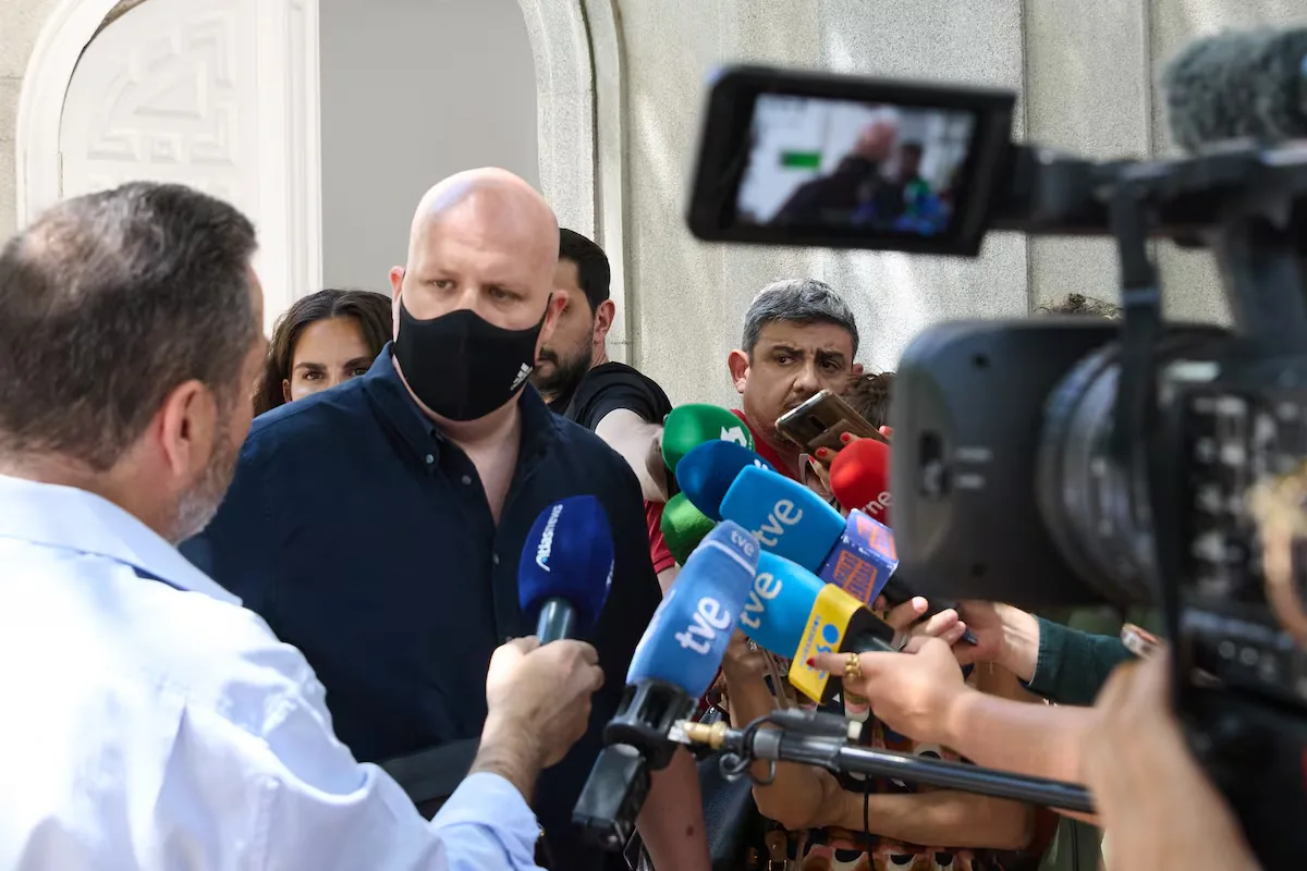 The judge takes the first step to send the businessman who financed Alvise to the bench