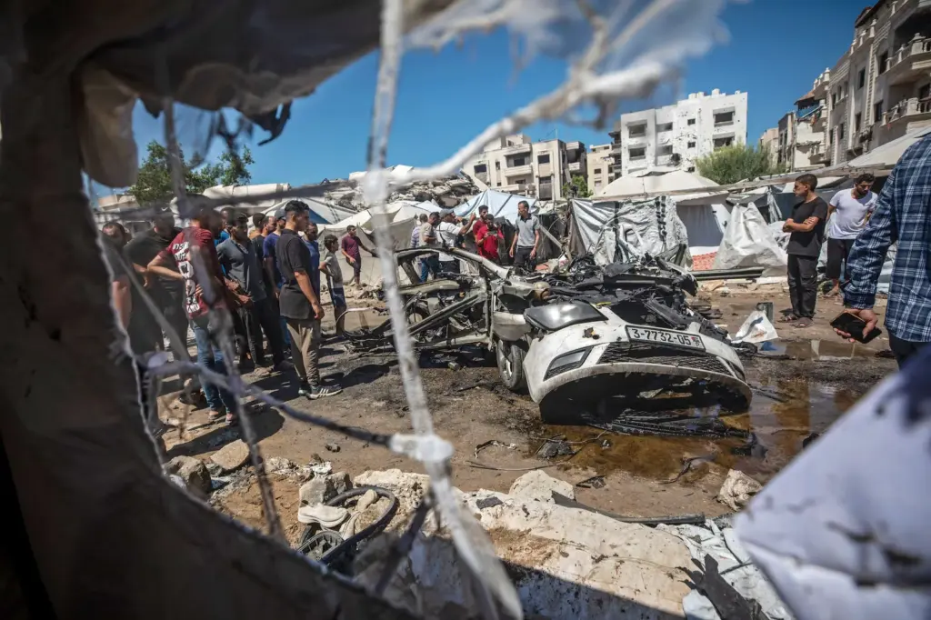 An Israeli operation to capture a Hamas commander in Gaza ends with four Palestinians dead