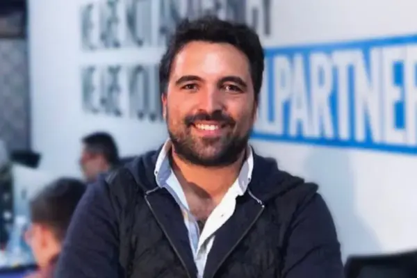 Nicolás Contreras, the man who taught Colombia how to pool money online