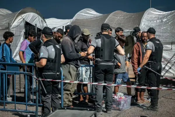 The justice system will examine the legality of using the Port of Ceuta for the reception of migrants