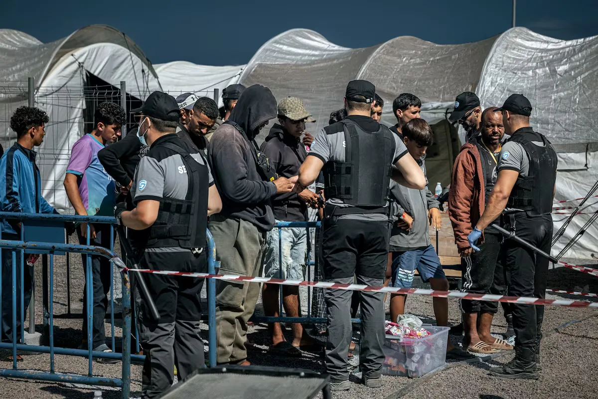 The justice system will examine the legality of using the Port of Ceuta for the reception of migrants