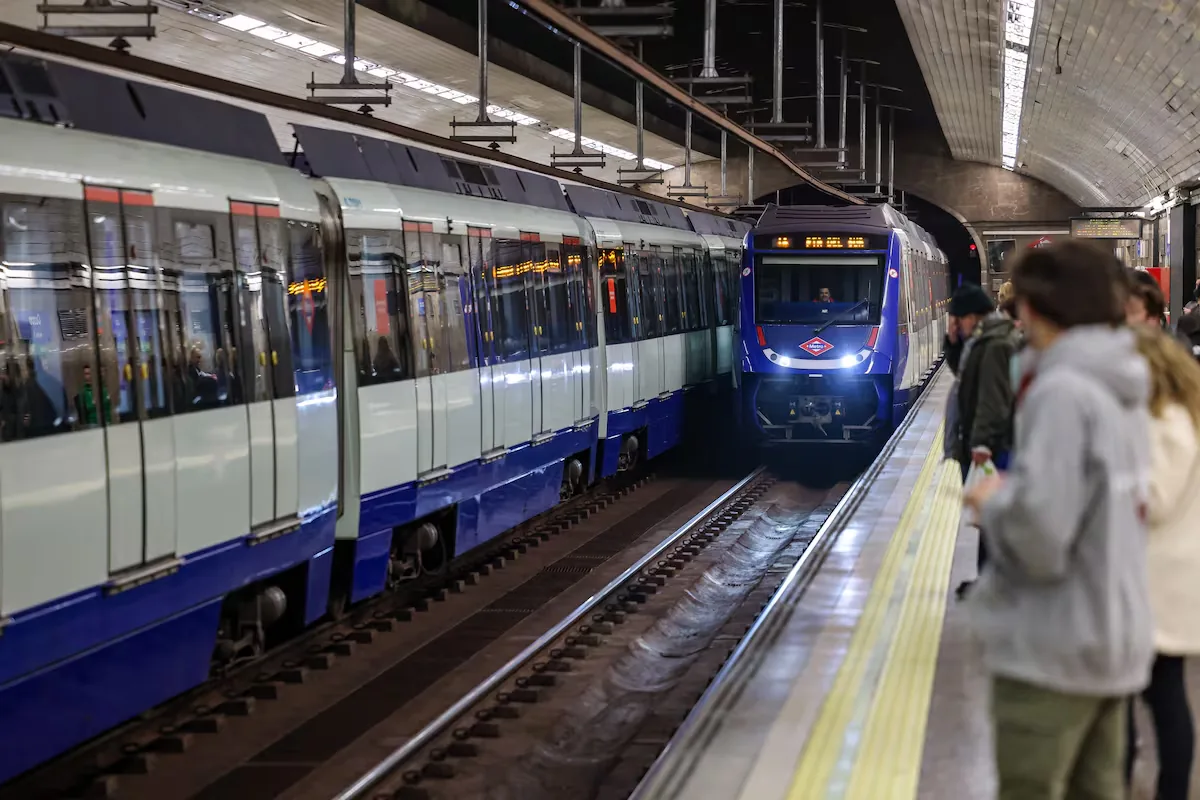 Service interrupted at 13 stations on Madrid Metro line 9 due to "technical reasons"