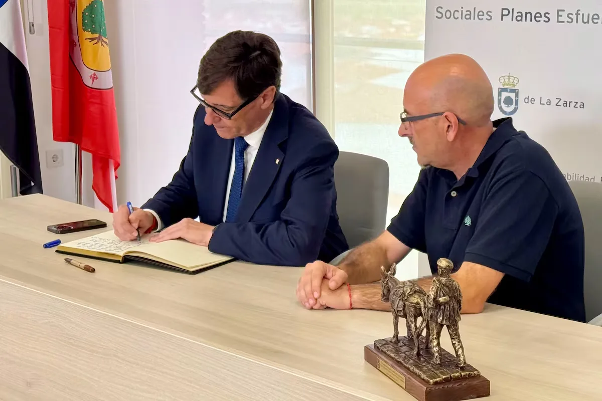 Salvador Illa defiende en Extremadura el modelo de financiación y la solidaridad de Cataluña