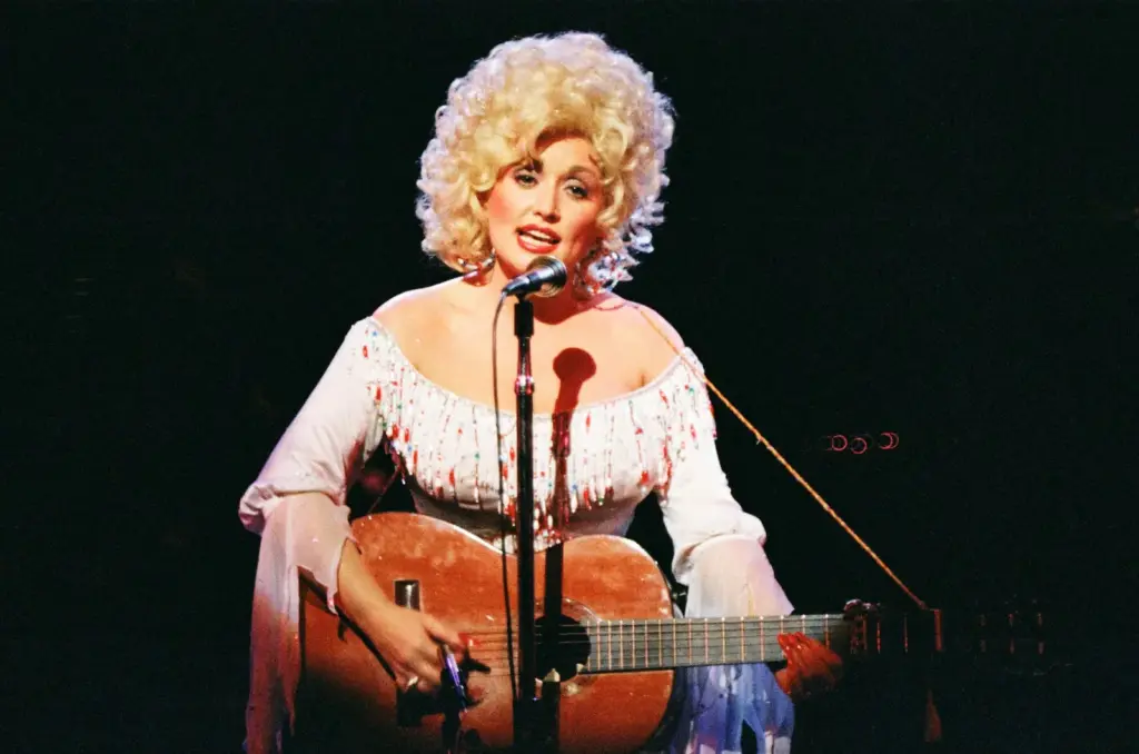 From Dolly Parton's wigs to the hair of MAGA women: the political meaning of hair