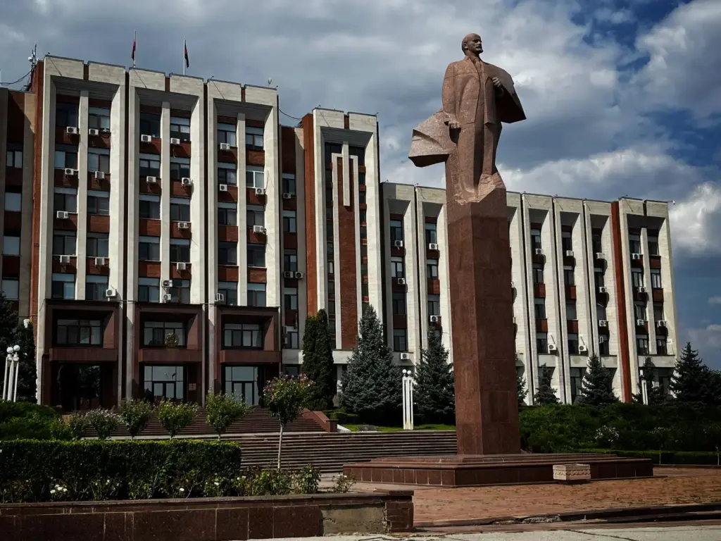 Between Kremlin troops and Soviet aroma in Transnistria, the pro-Russian entelechy of Moldova