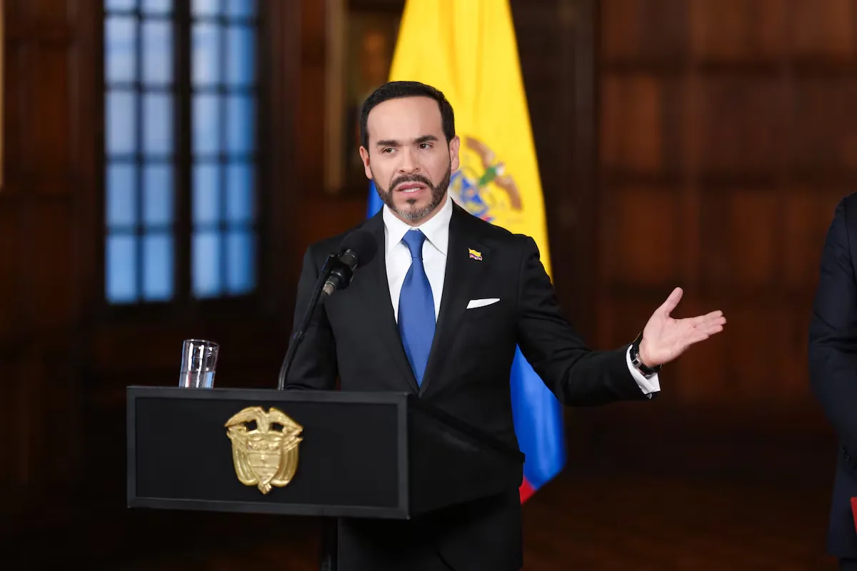 Resolver las urgencias de salud que se hacen virales, la primera respuesta de Abelardo De la Espriella a la crisis
