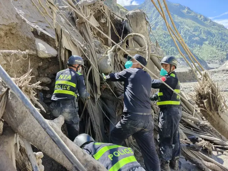 The catastrophic flood in Nepal and Tibet exceeds 1,000 deaths