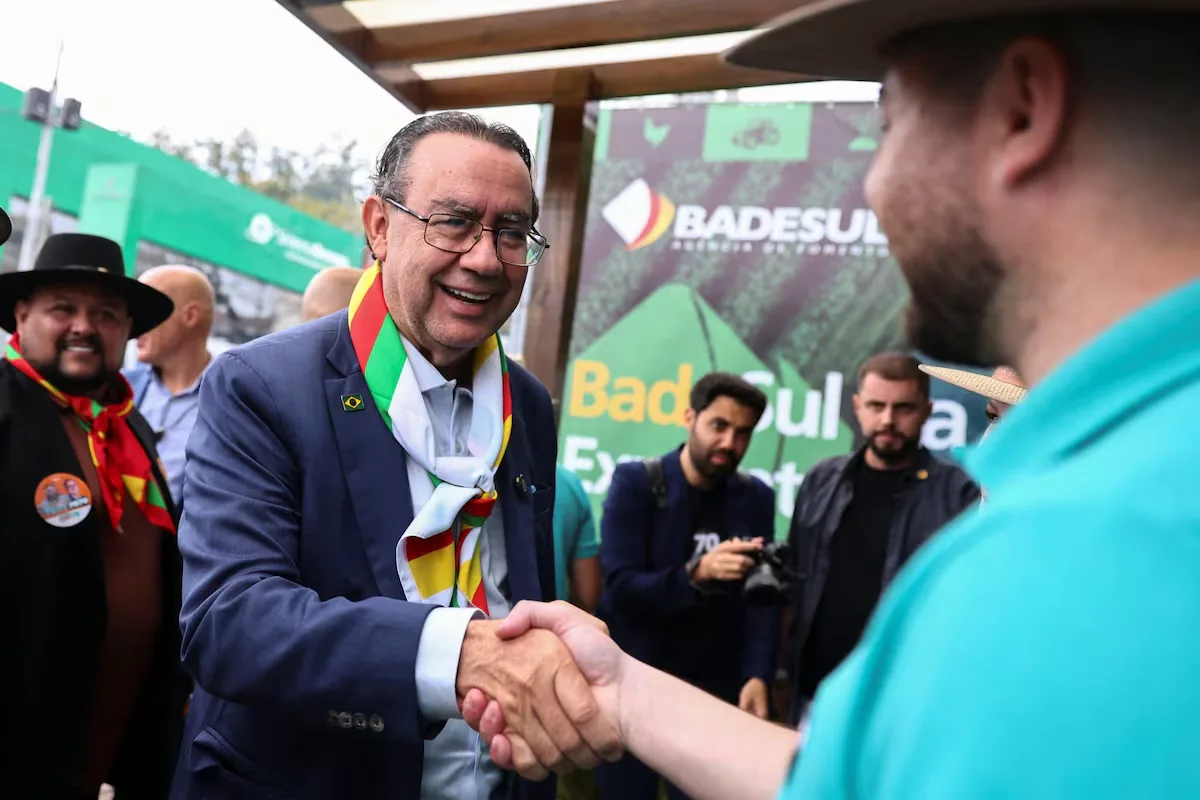 A surprise candidate emerges in the race for the Presidency of Brazil dominated by Lula and Bolsonaro Jr.