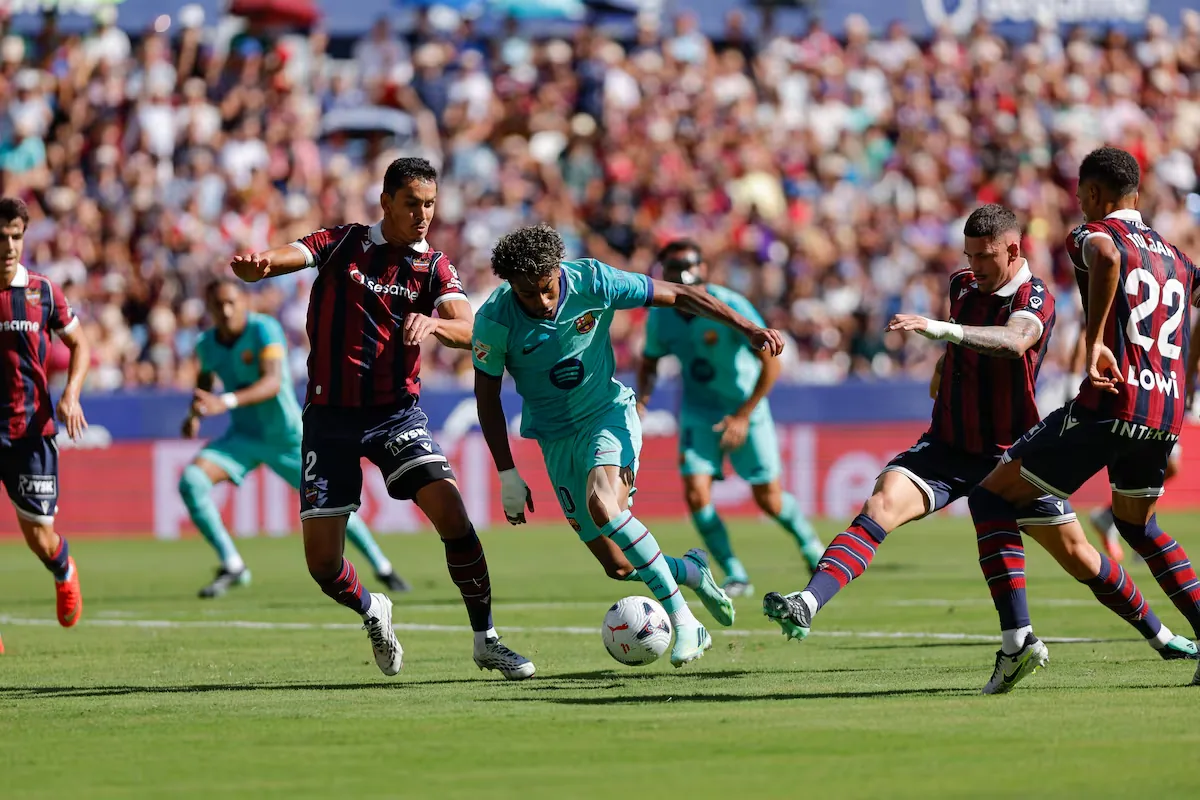 Levante challenges an effective Barcelona without reward