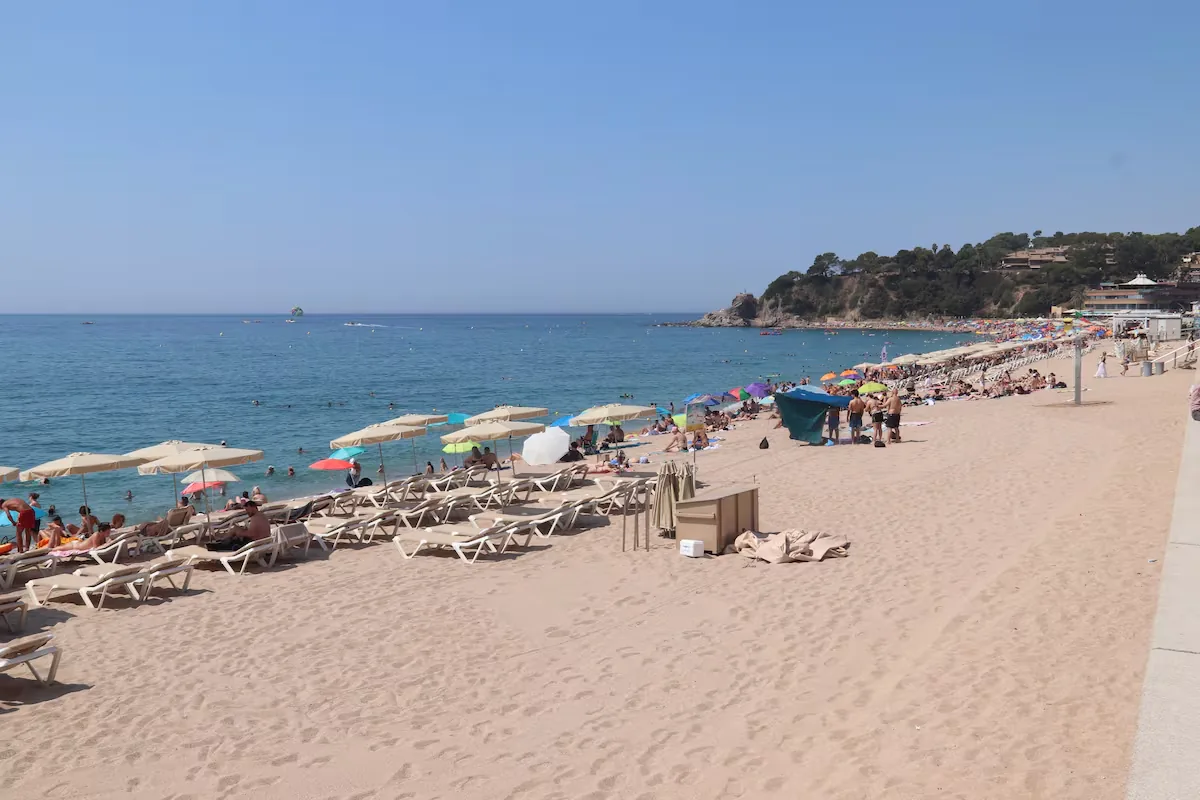 A 78-year-old man drowns while bathing at Lloret de Mar beach