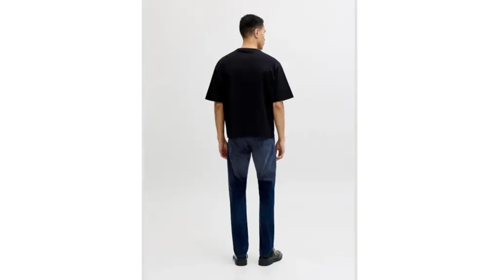Pantalón Slim fit hombre septiembre 26 cuerpo 3