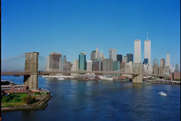 The story behind the photo of the Twin Towers 16 minutes before the first impact
