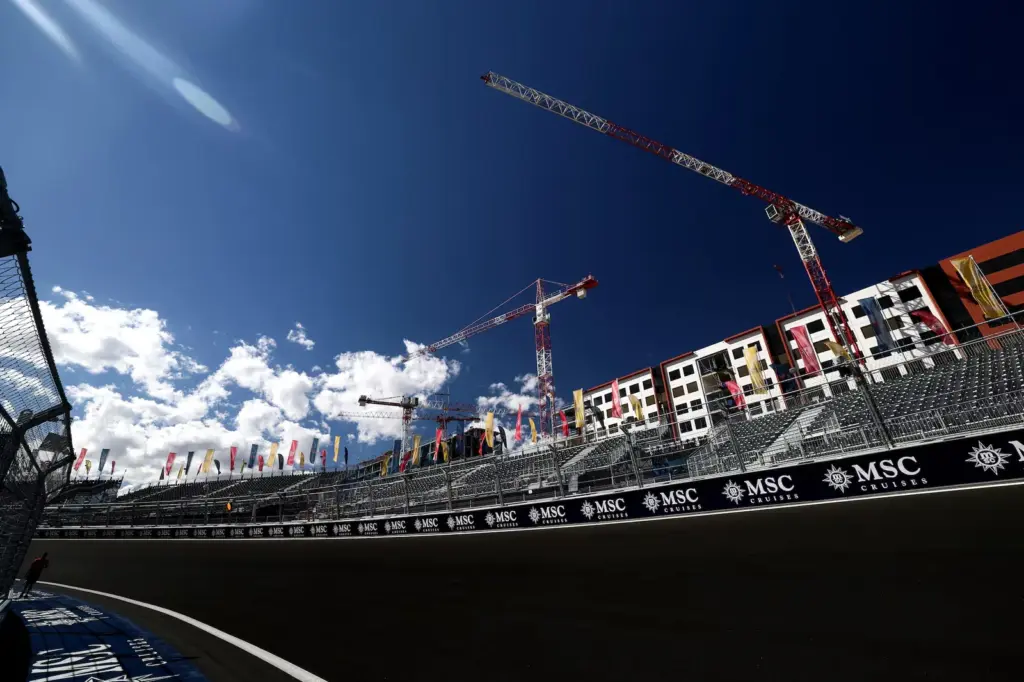 Madrid moves to the rhythm of Formula 1: sold-out tickets, more expensive hotels, almost 9,000 jobs, and a boost for hospitality and leisure