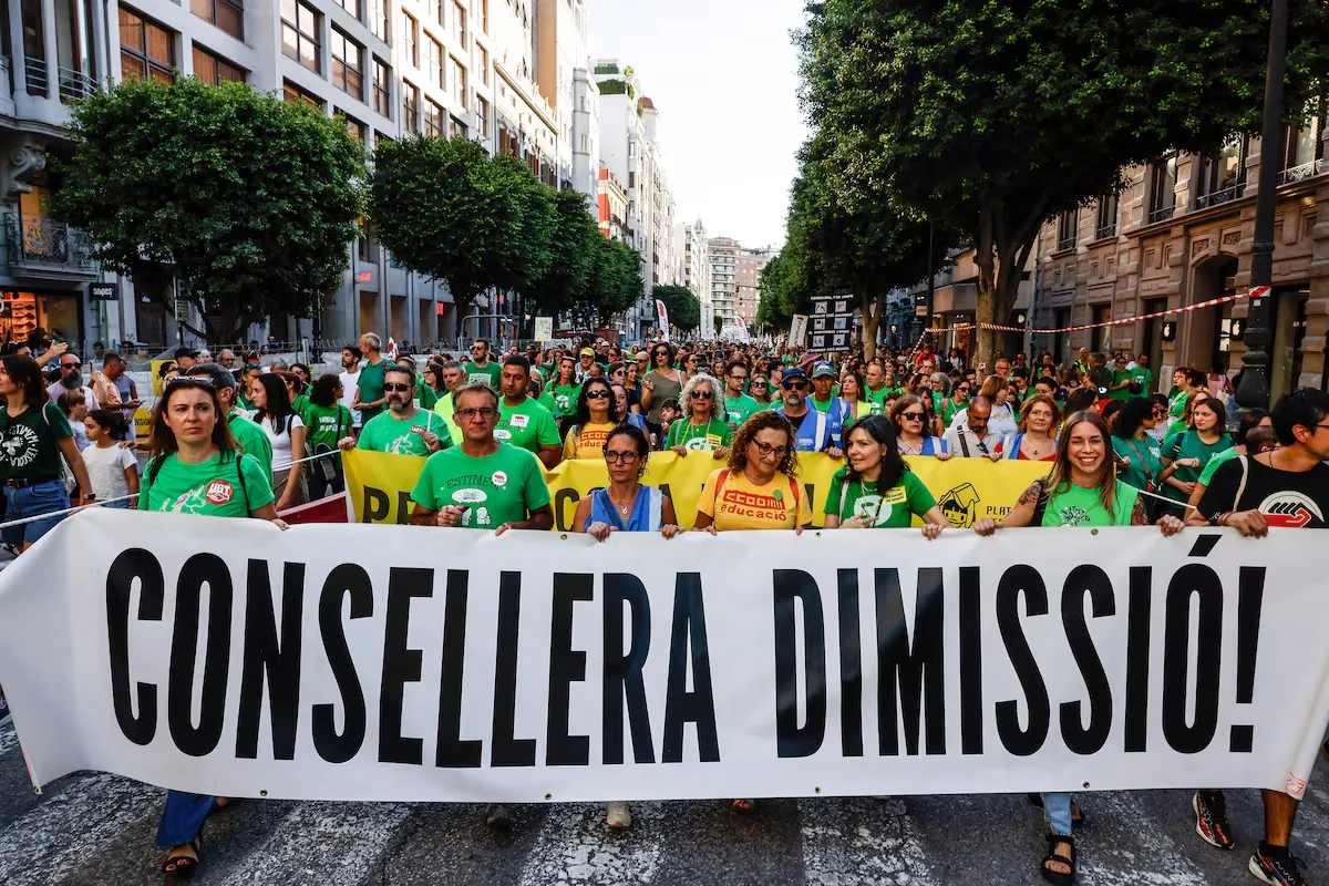 Thousands of teachers take to the streets of Valencia again to demand a “decent and quality” public education