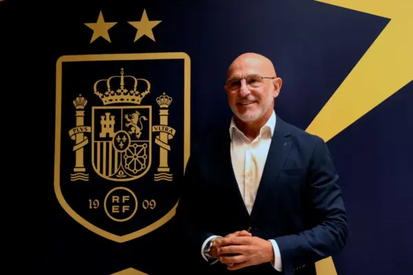 De la Fuente recupera a Huijsen y Fermín para estrenar la segunda estrella de España