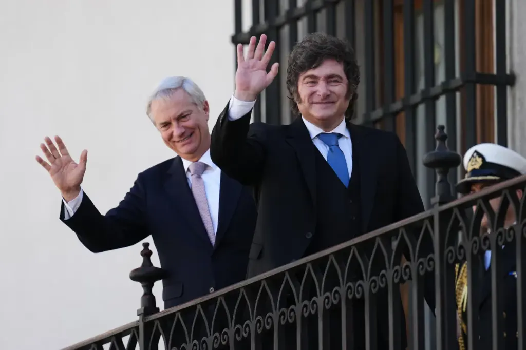Kast receives Milei in Chile: meeting marked by controversy over the Strait of Magellan ends without statements