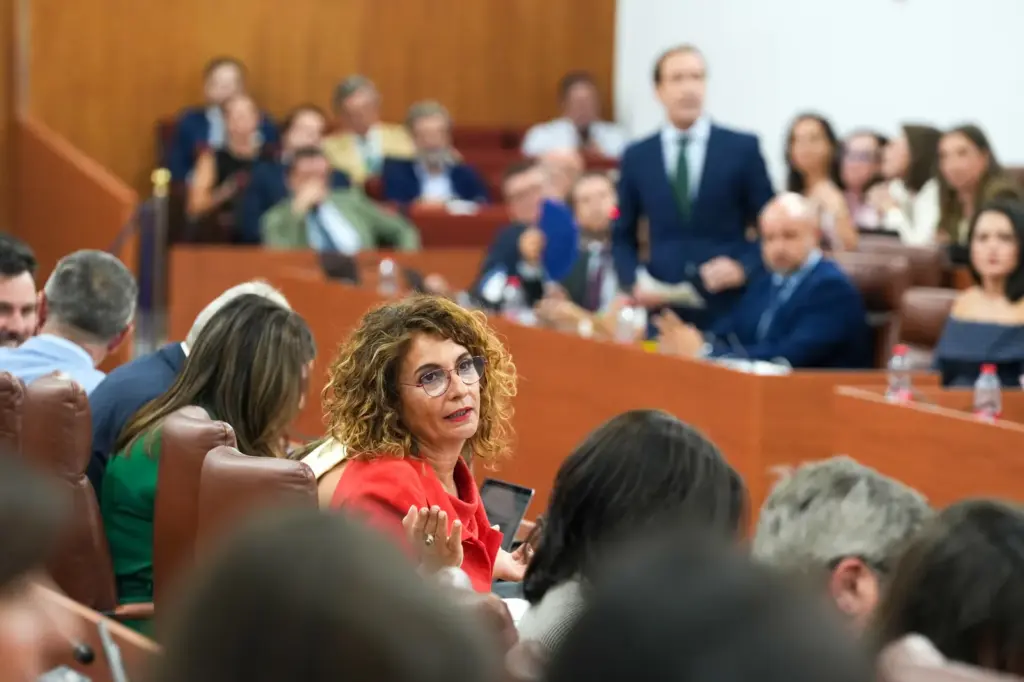 Moreno shields himself behind the Ceuta crisis: “Andalusia’s will also be his Parliament”