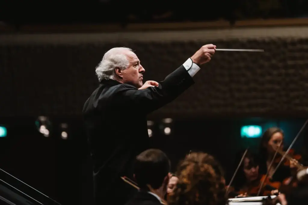 La Elbphilharmonie, the building that "everyone adores," faces its tenth anniversary with a parade of the best North American orchestras