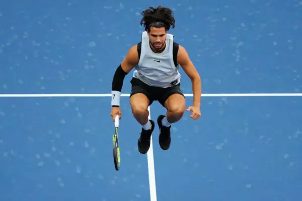 Alcaraz lets loose, the warm-up is behind: fun and heading to the US Open quarterfinals