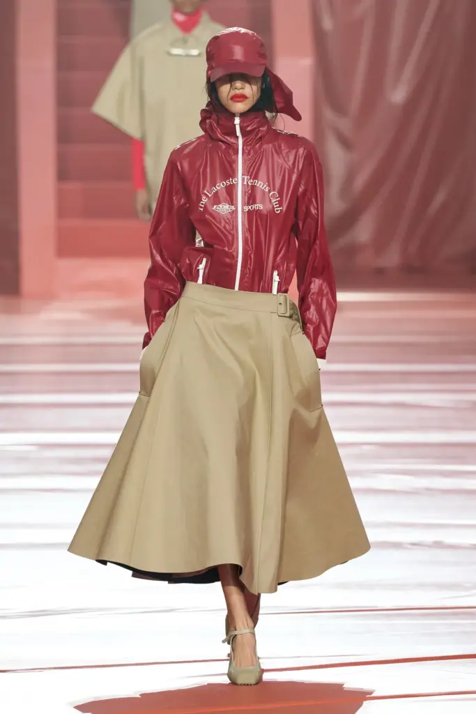 How to stylishly wear the windbreaker, the technical jacket that will be a hit this fall