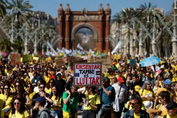 Catalan teachers warn of new mobilizations: "The struggle will be long"