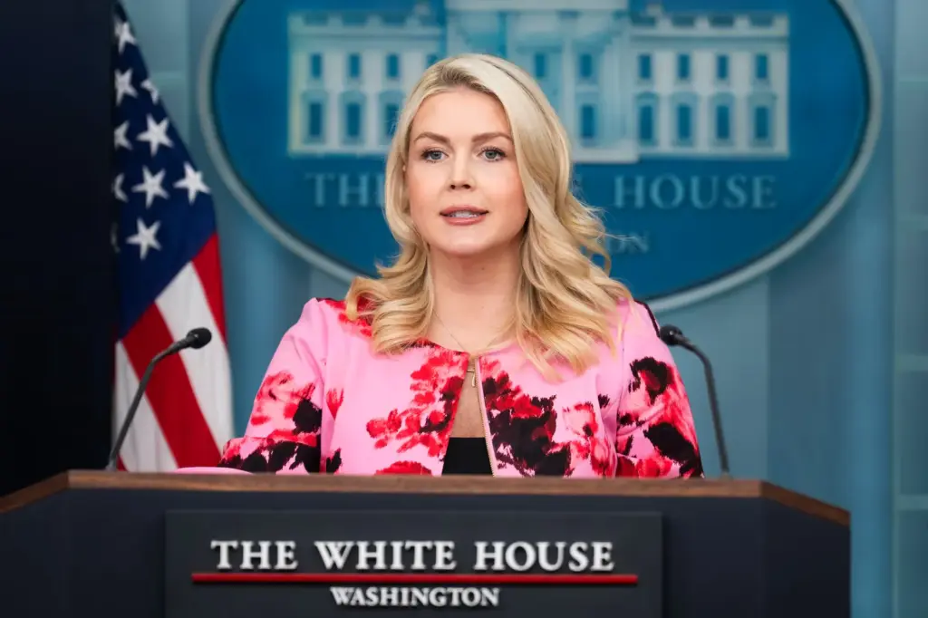 From Dolly Parton's wigs to the hair of MAGA women: the political meaning of hair