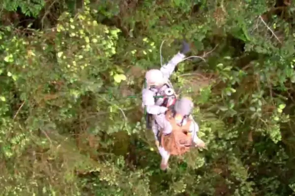 The rescuers arrive at the wreckage of the plane crashed in Chocó, but they do not find its occupants