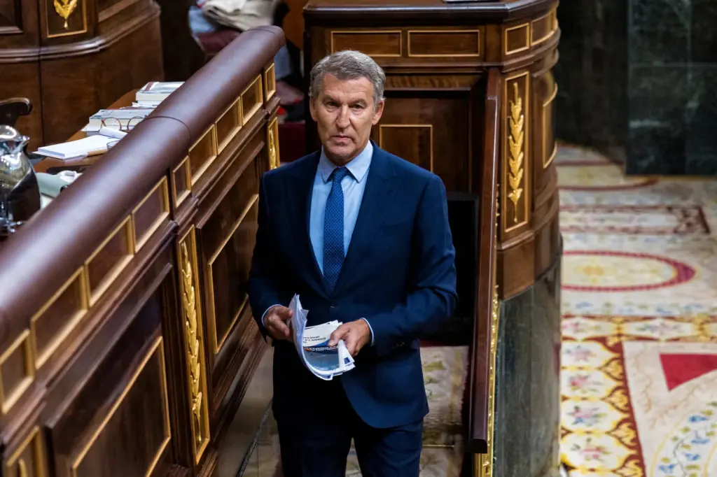 Feijóo accuses Sánchez of being "blackmailed" by Morocco and warns him: "He will pay before the justice"