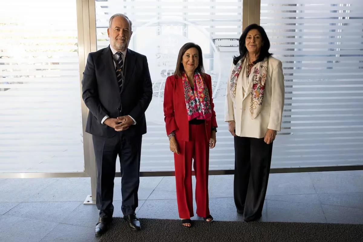 Robles goes to the CNI in redress for the criticism she has received over the Ceuta crisis
