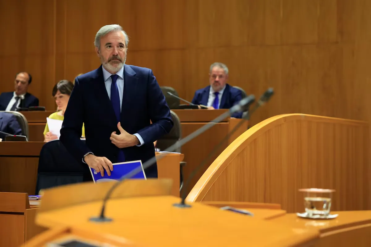 Jorge Azcón will strengthen fire prevention resources in Aragón after a summer consumed by fires