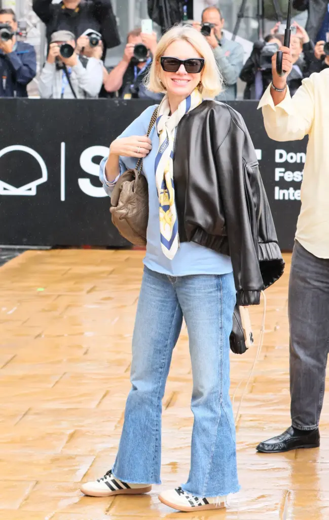 Naomi Watts is already in San Sebastián: her comfortable and autumnal ‘look’ for arriving at the Festival