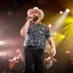 Carín León y la decepción de 20.000 fans: el sonorense cancela un concierto en la Sphere y lo pospone un año