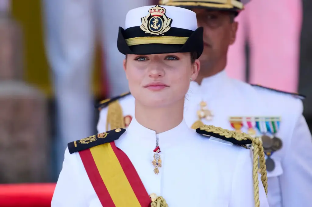 Leonormanía, ¿mito o realidad?: “Leonor interesa cuando se acerca a los mortales”