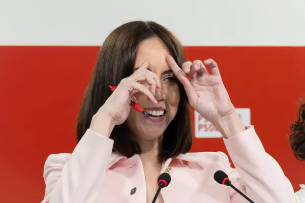 Diana Morant warns of the danger of “normalizing” insults after the “sexist aggression” by the PP leader who called her “Sánchez’s bootlicker”