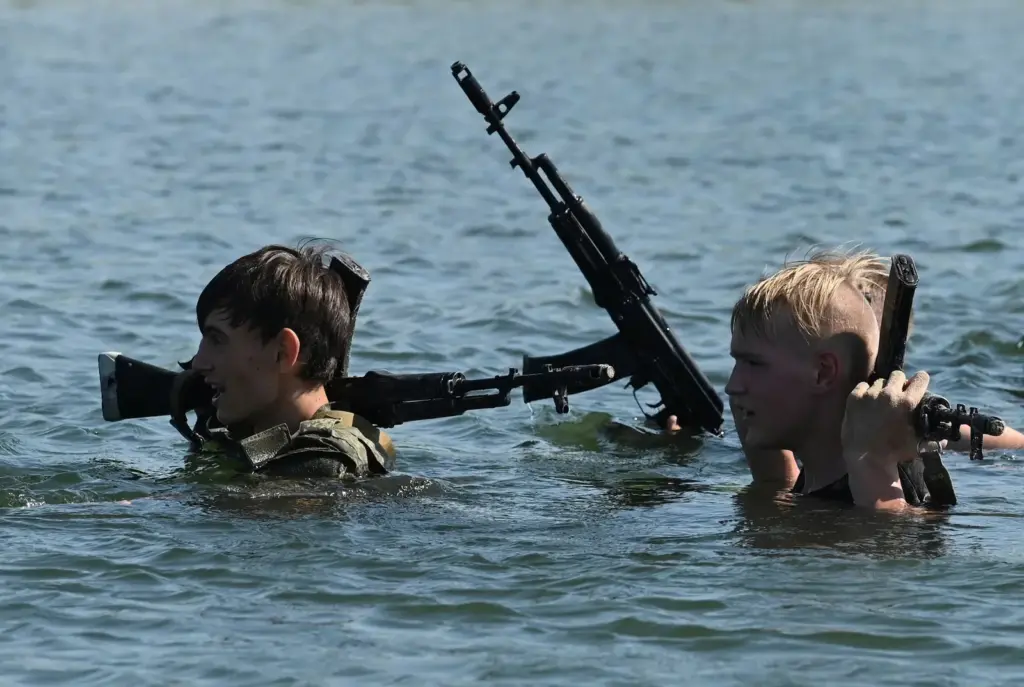 More military teachings, propaganda, and enlistment offers at the start of the school year in Russia