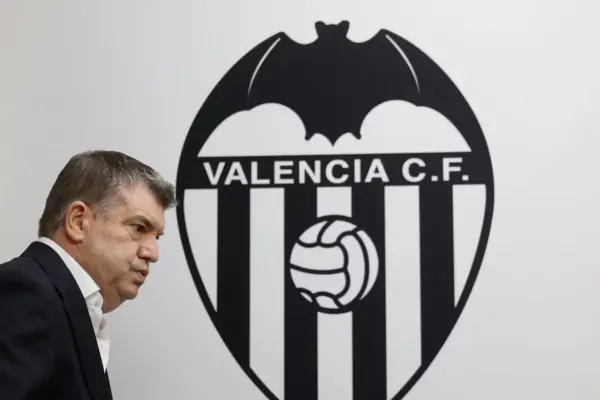 El Valencia, en una economía de guerra, fía su futuro al Nuevo Mestalla