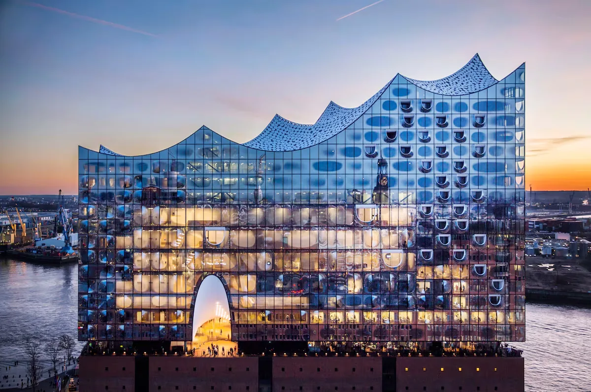 La Elbphilharmonie, the building that "everyone adores," faces its tenth anniversary with a parade of the best North American orchestras