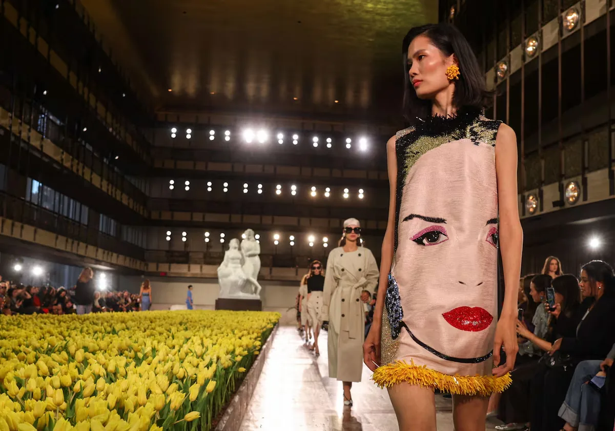 Wes Gordon recovers the splendor of 1980s New York where Carolina Herrera reigned for the first time