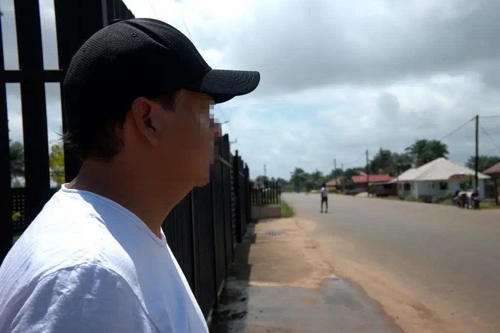 Deported from the US to Liberia, a country they had never heard of: “They kept us chained throughout the entire journey”