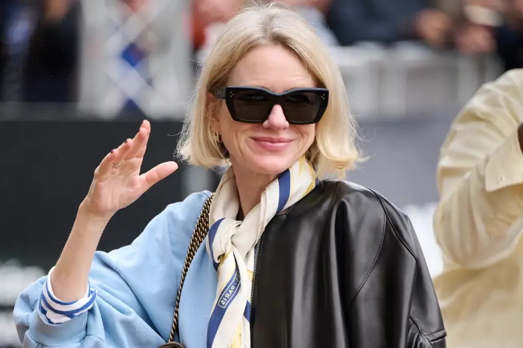 Naomi Watts is already in San Sebastián: her comfortable and autumnal ‘look’ for arriving at the Festival
