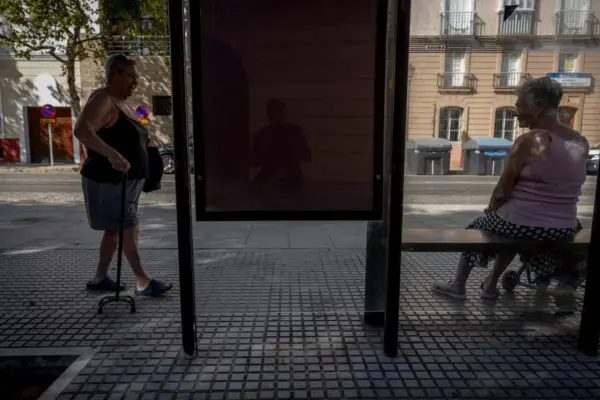 The Government promotes a regulation to end the exclusion of people with comprehension difficulties