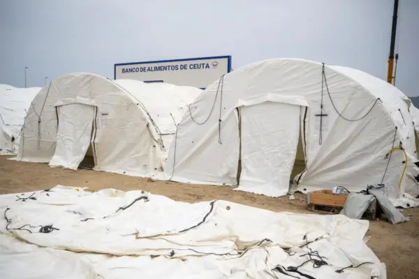The residents of the port of Ceuta mobilize against the works for a new location for migrants: "We don't want them here, period"