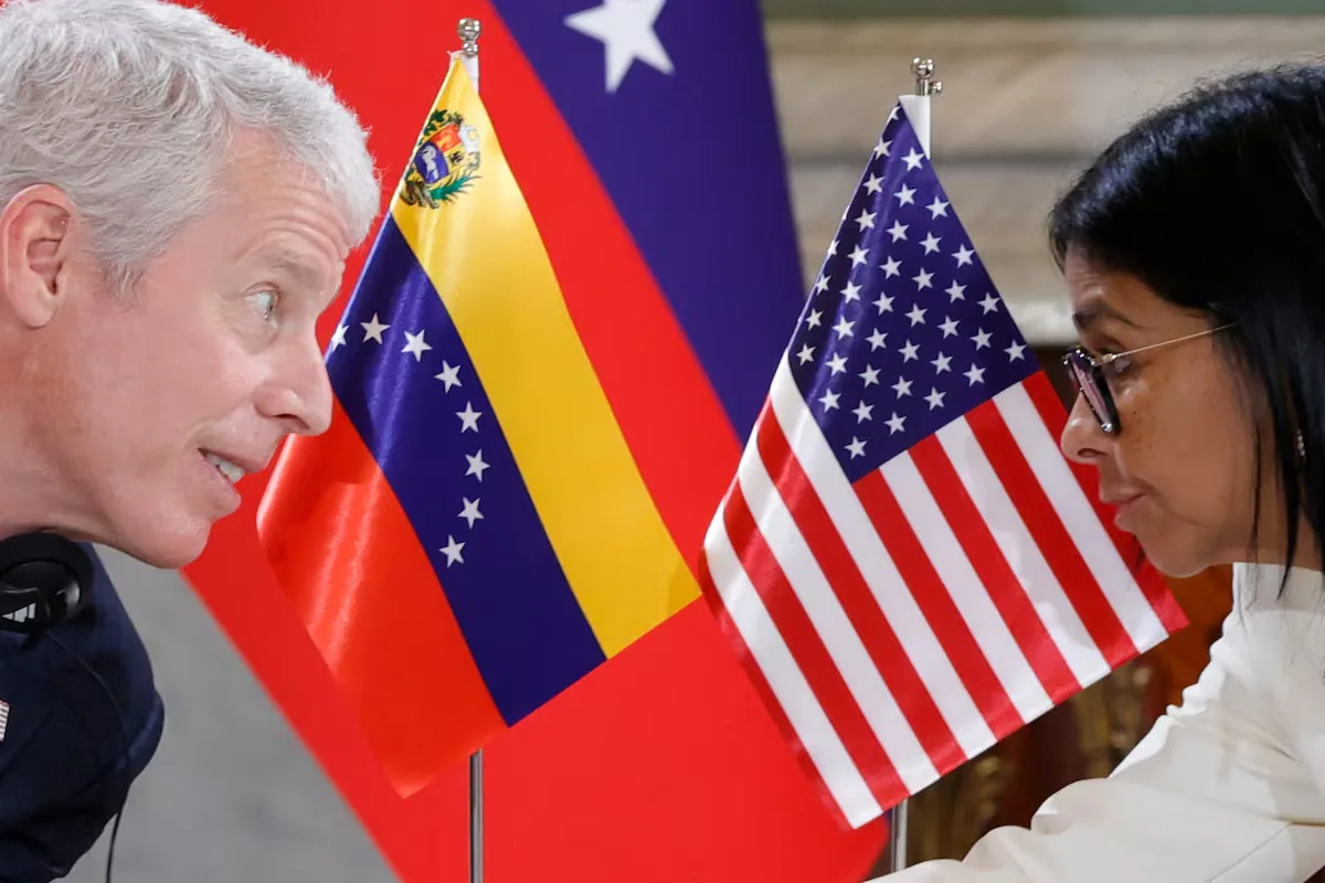 They have sold Venezuela with the Venezuelans inside