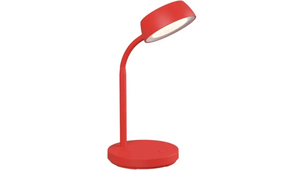 Reds, greens, blues and much more: colored desk lamps for all styles.